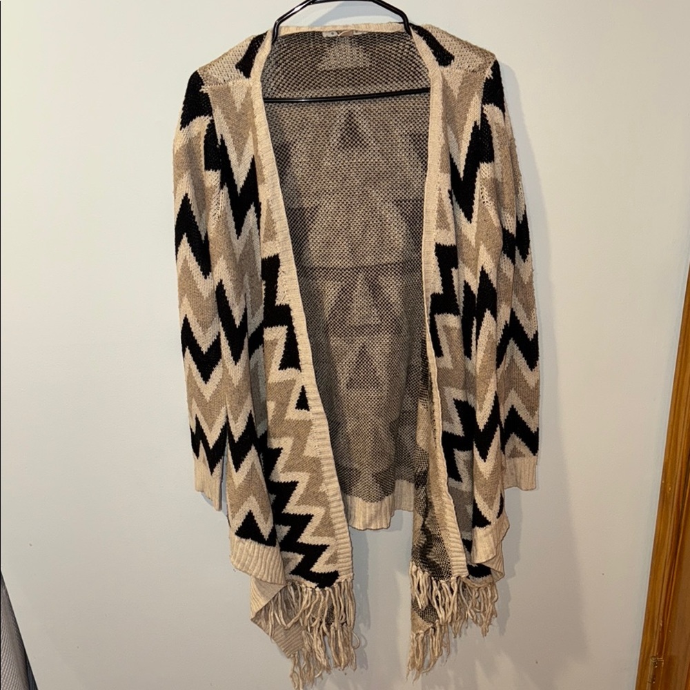 Women’s Chevron Patterned Fringe Sweater - Black and Cream